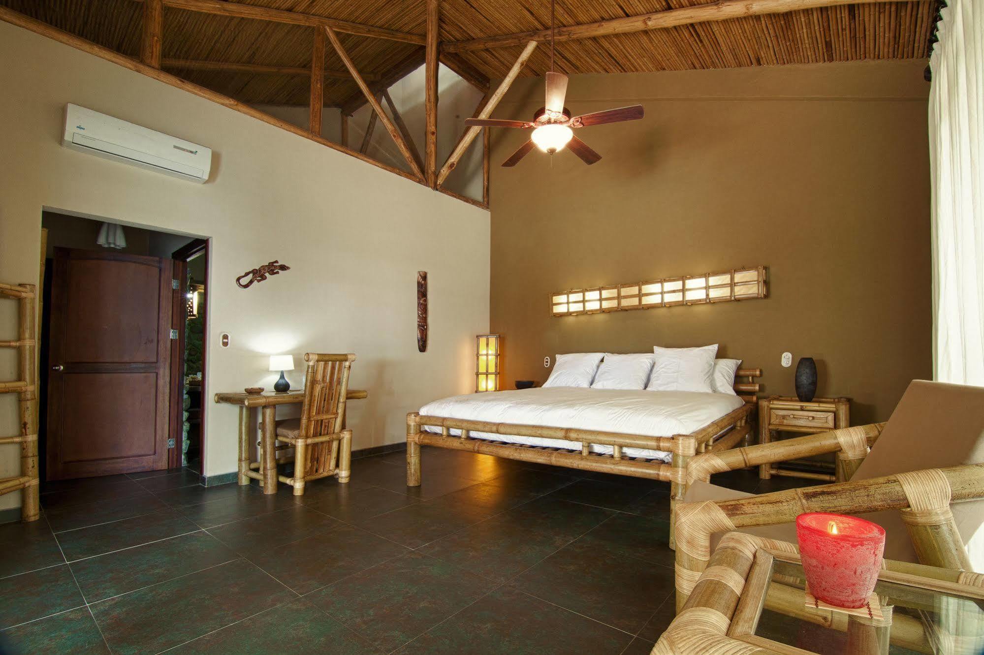 Clandestino Beach Resort Parrita Rom bilde