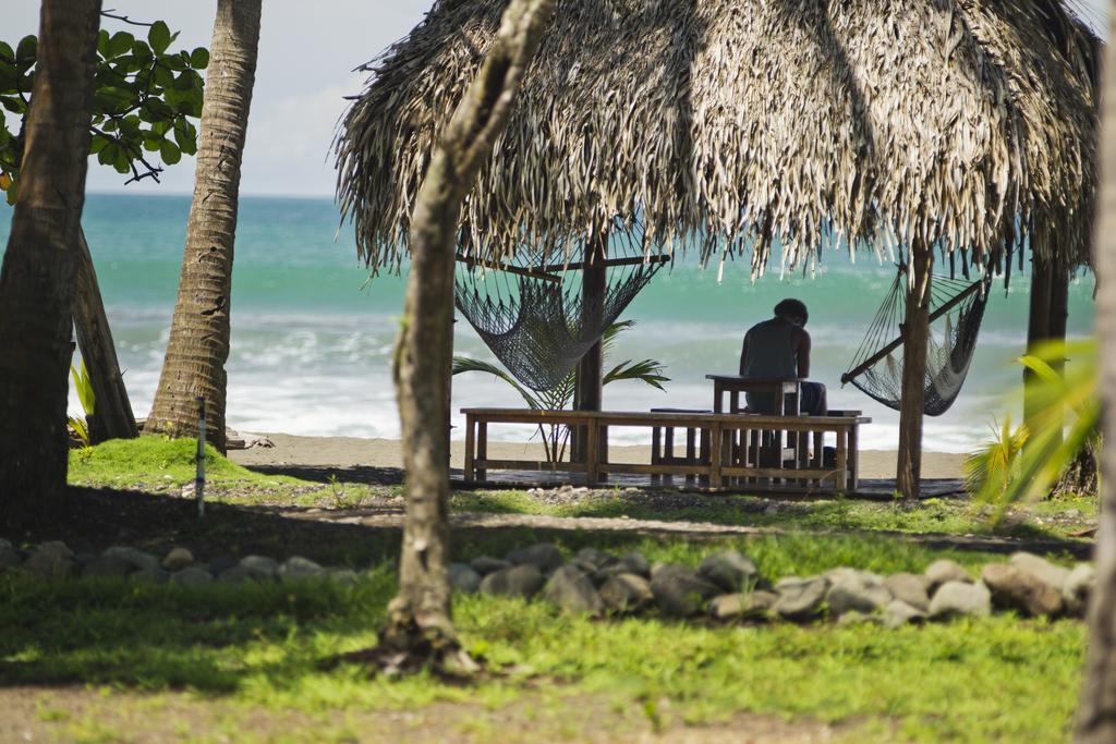 Clandestino Beach Resort Parrita Eksteriør bilde